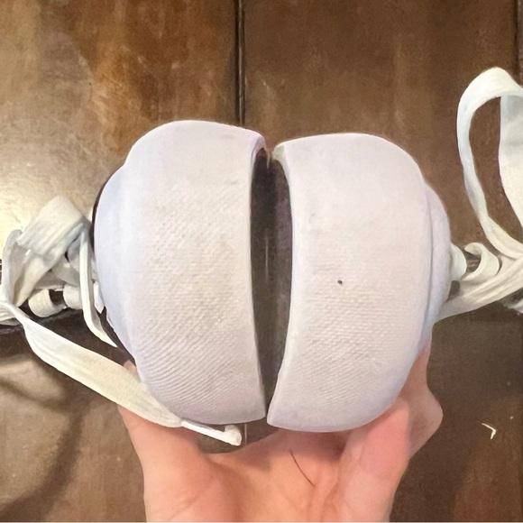 High-Top Canvas Sneakers with White Accents - Picture 6 of 8